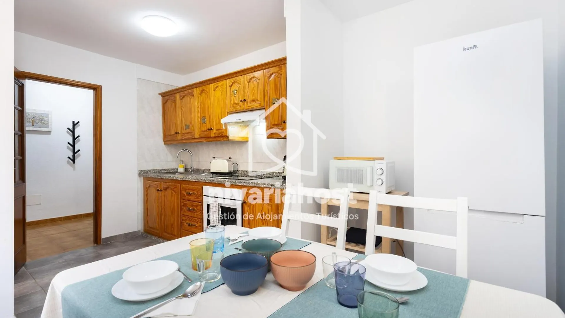 Apartment Sunrise Radazul, By Nivariahost Spain
